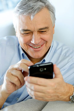 tech-savy-senior-iphone