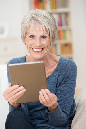 elderly-woman-using-social-media