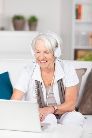 senior-listening-to-music