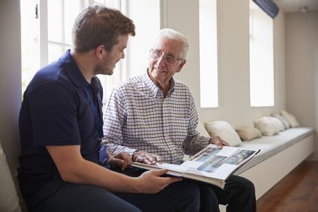 How Improv Training Can Help Caregivers of Seniors With Alzheimers and Dementia